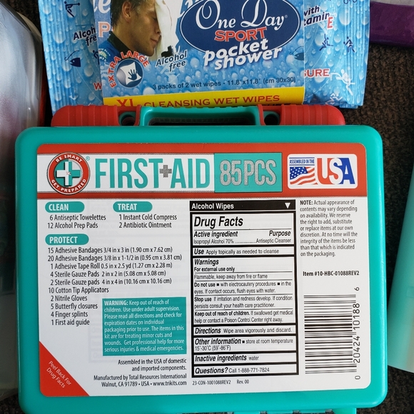 Travel Accessories Beauty Bundle Emergency Kit - Picture 5 of 5